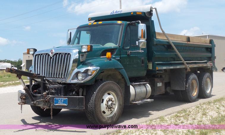 image for item L2874 2008 International 7400 dump truck