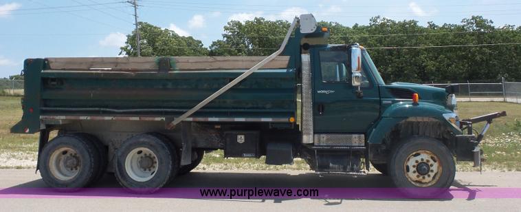 image for item L2874 2008 International 7400 dump truck