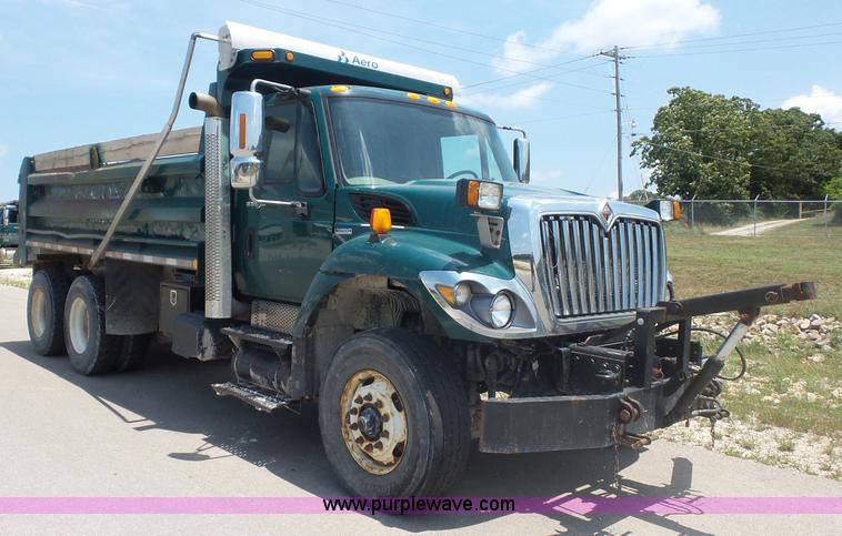 image for item L2874 2008 International 7400 dump truck