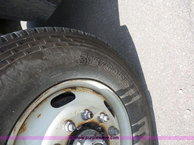 image for item L2874 2008 International 7400 dump truck