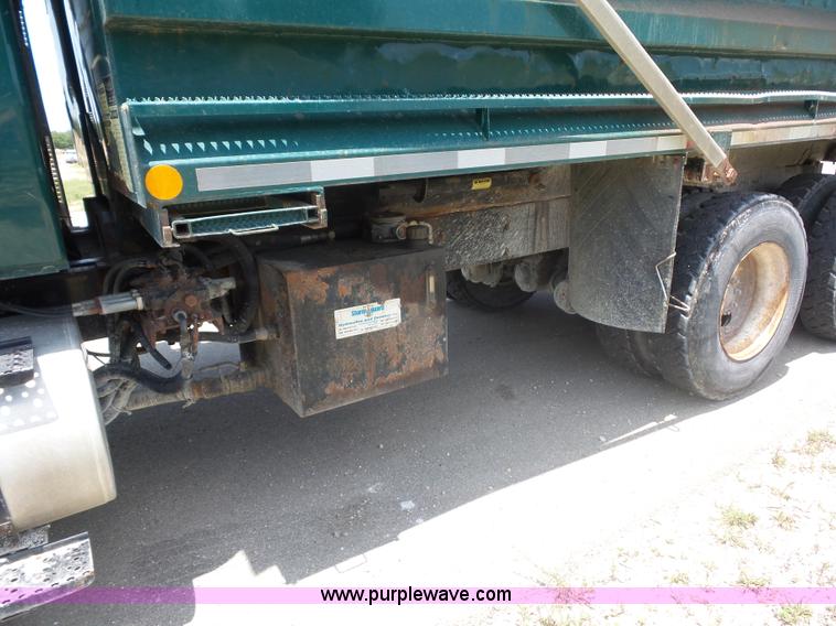 image for item L2874 2008 International 7400 dump truck