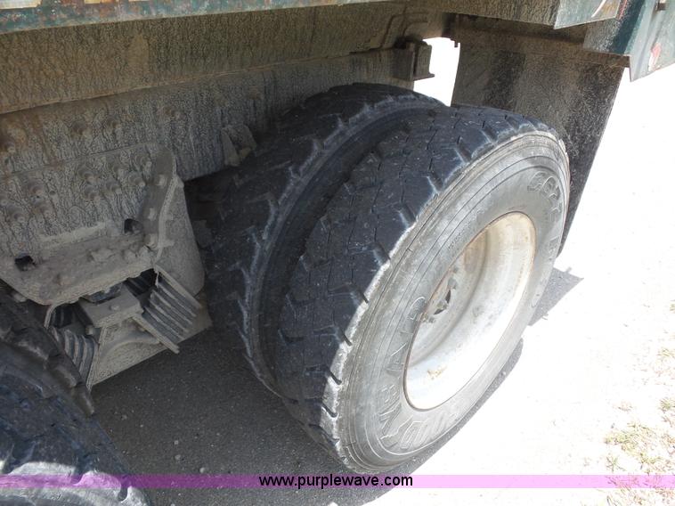image for item L2874 2008 International 7400 dump truck