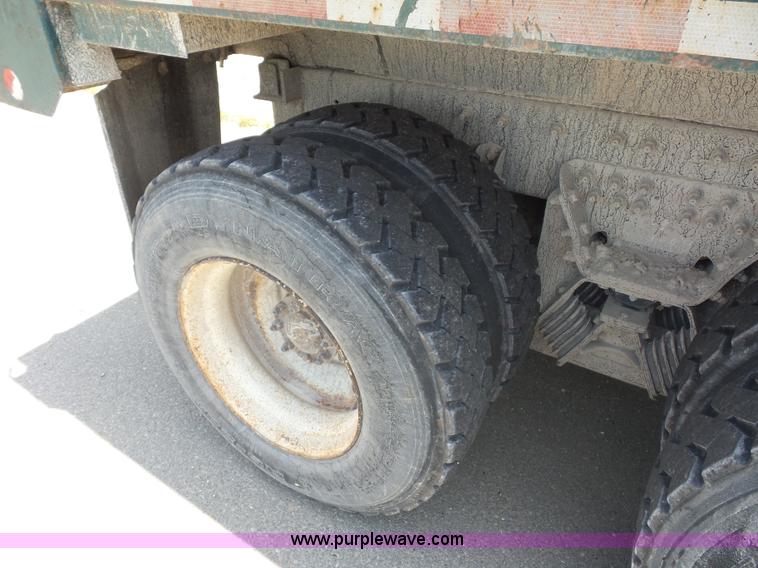 image for item L2874 2008 International 7400 dump truck