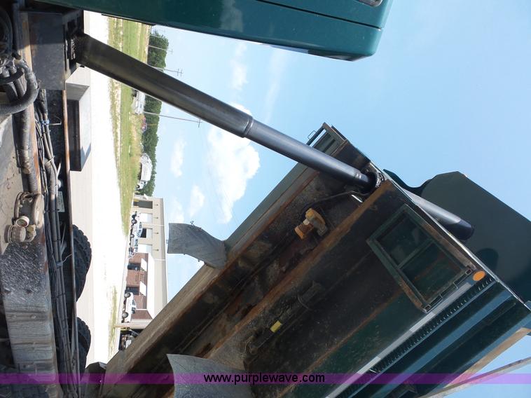 image for item L2874 2008 International 7400 dump truck