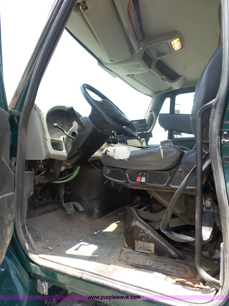 image for item L2874 2008 International 7400 dump truck