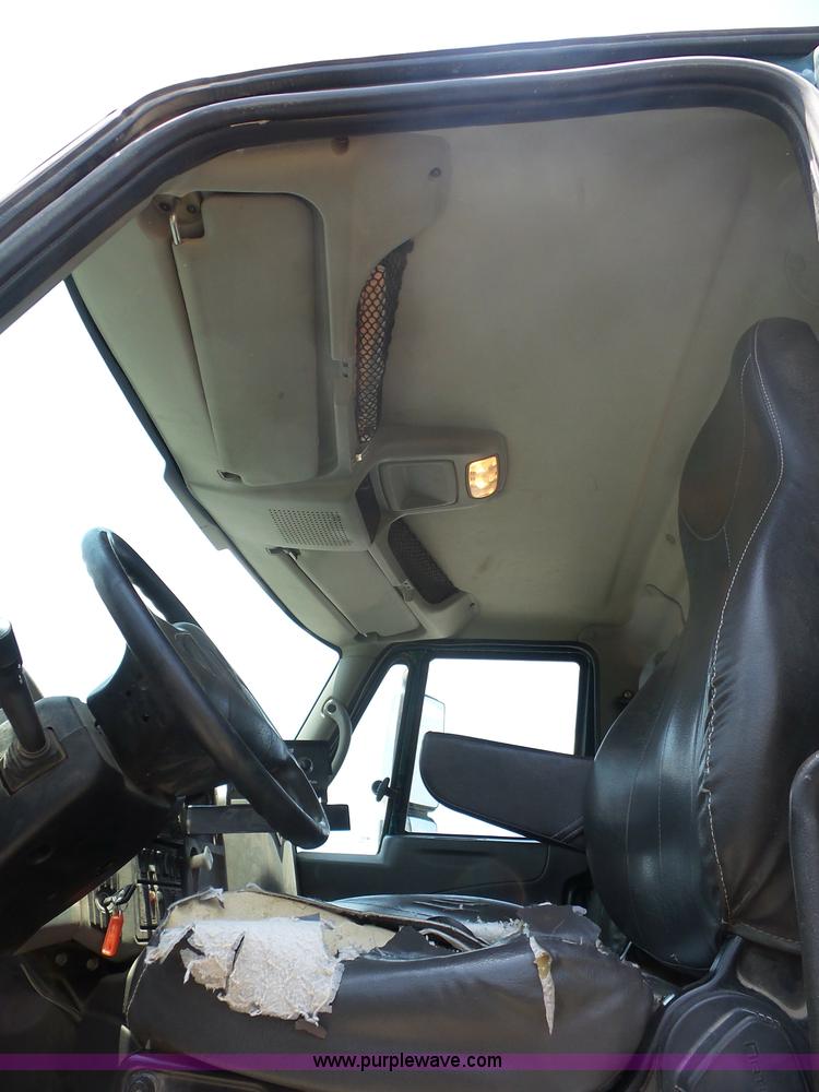 image for item L2874 2008 International 7400 dump truck