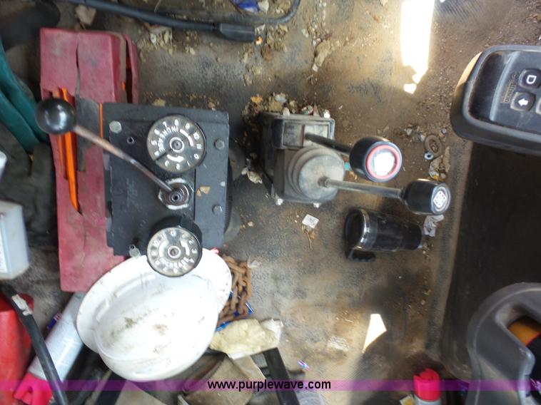 image for item L2874 2008 International 7400 dump truck