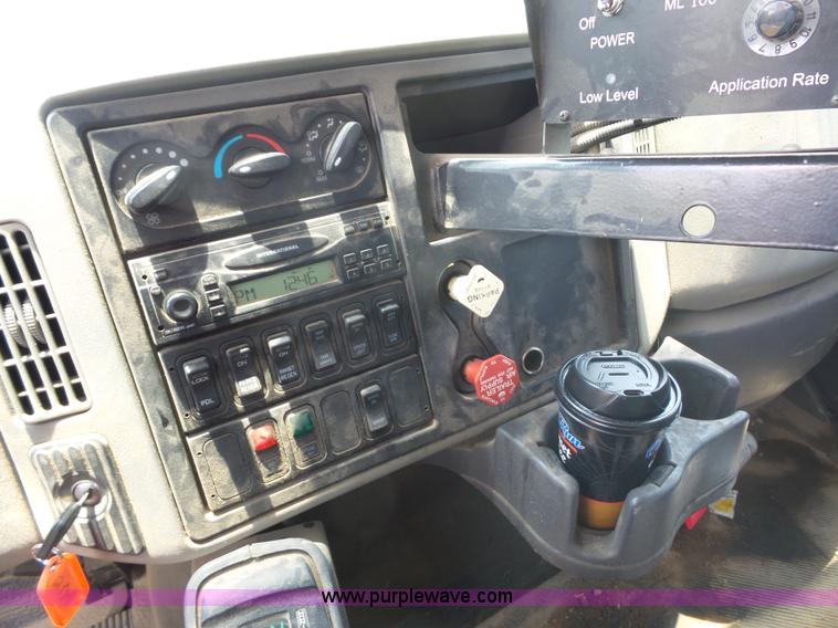 image for item L2874 2008 International 7400 dump truck