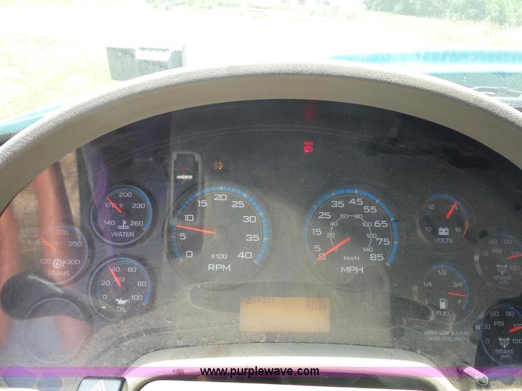 image for item L2874 2008 International 7400 dump truck