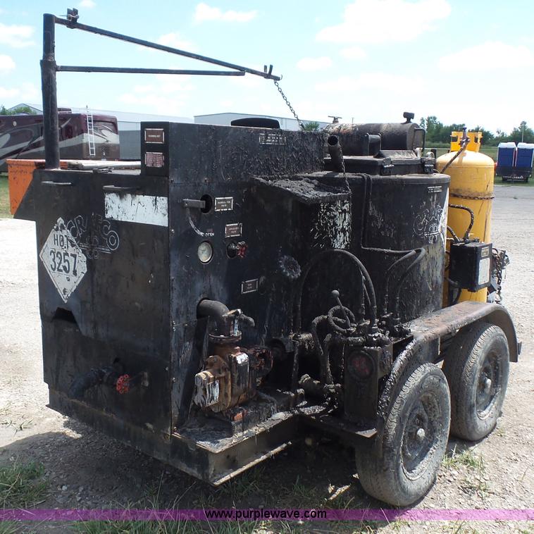 image for item L4871 1993 Crafco EZ Pour melter applicator