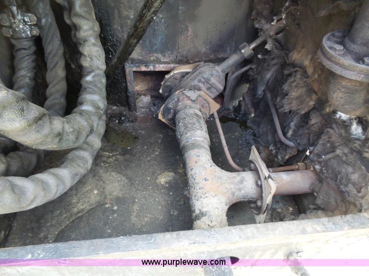 image for item L4871 1993 Crafco EZ Pour melter applicator