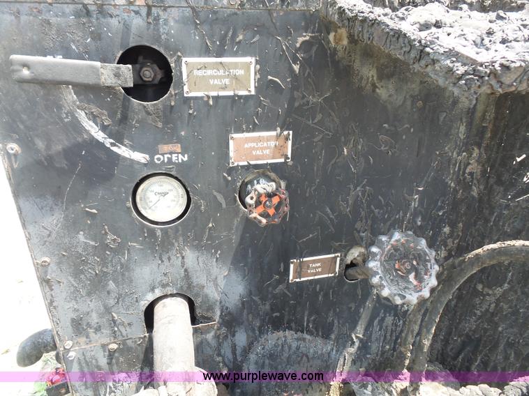 image for item L4871 1993 Crafco EZ Pour melter applicator