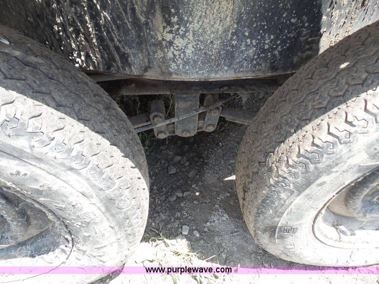 image for item L4871 1993 Crafco EZ Pour melter applicator