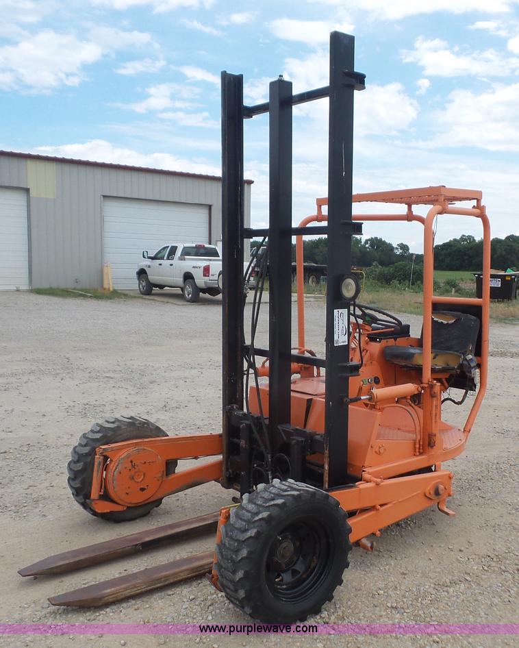 image for item L4884 Donkey forklift