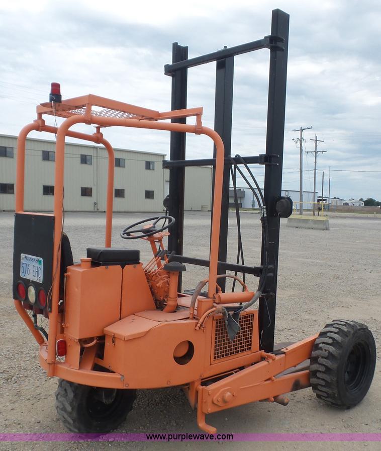 image for item L4884 Donkey forklift