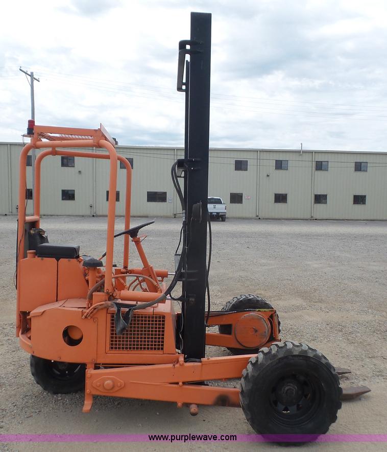 image for item L4884 Donkey forklift