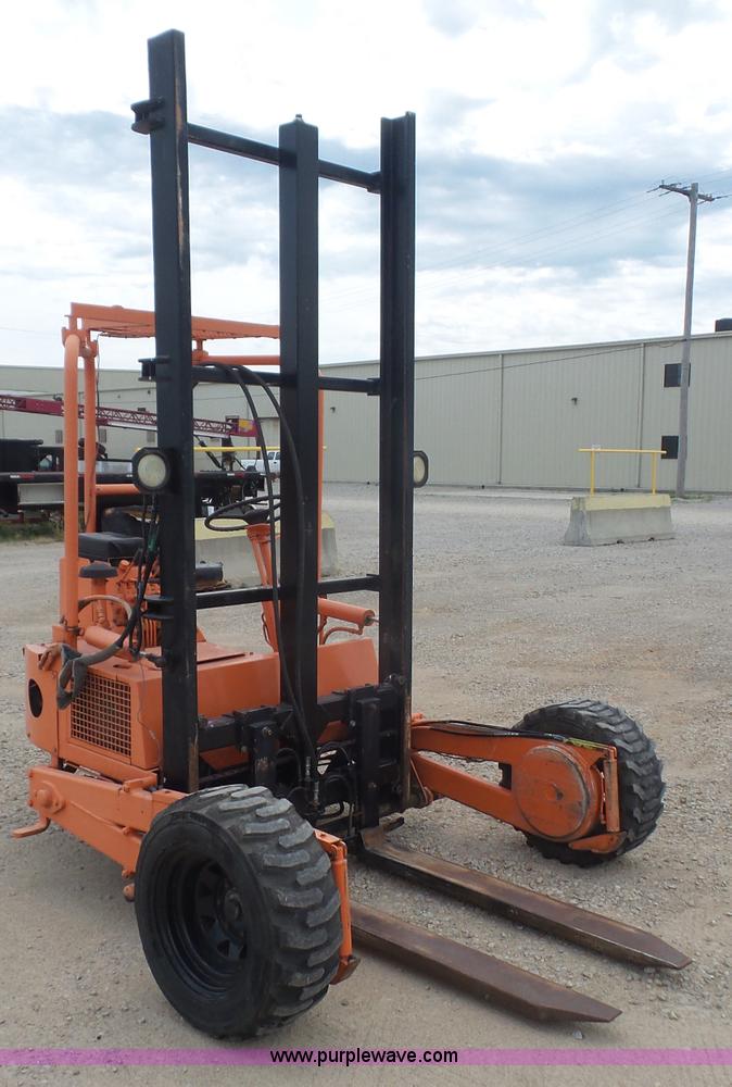 image for item L4884 Donkey forklift