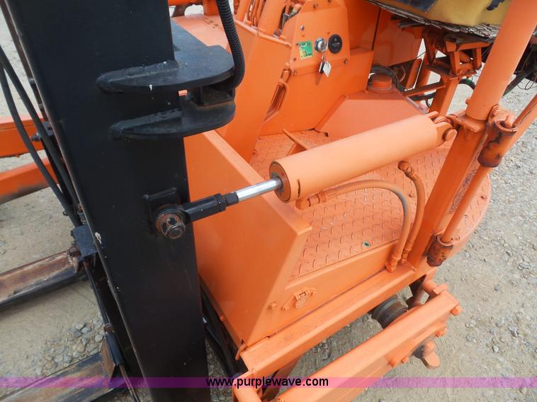 image for item L4884 Donkey forklift