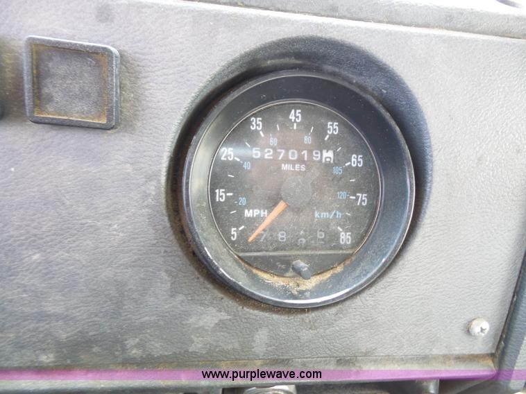 image for item L4885 1993 Mack RD690S dump truck