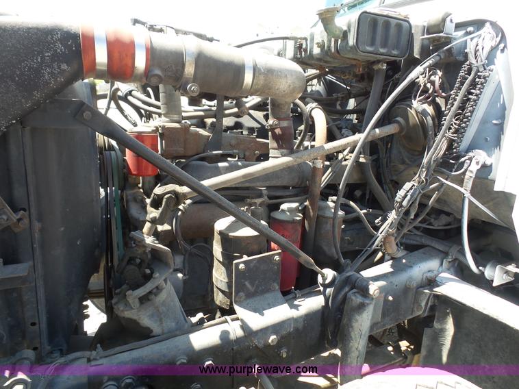 image for item L4885 1993 Mack RD690S dump truck