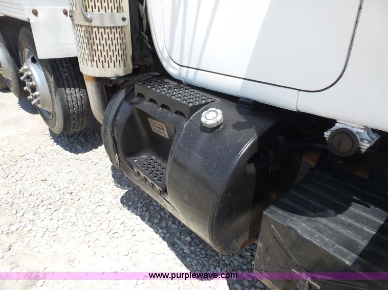 image for item L4885 1993 Mack RD690S dump truck