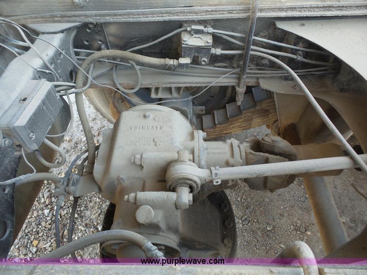 image for item L4885 1993 Mack RD690S dump truck