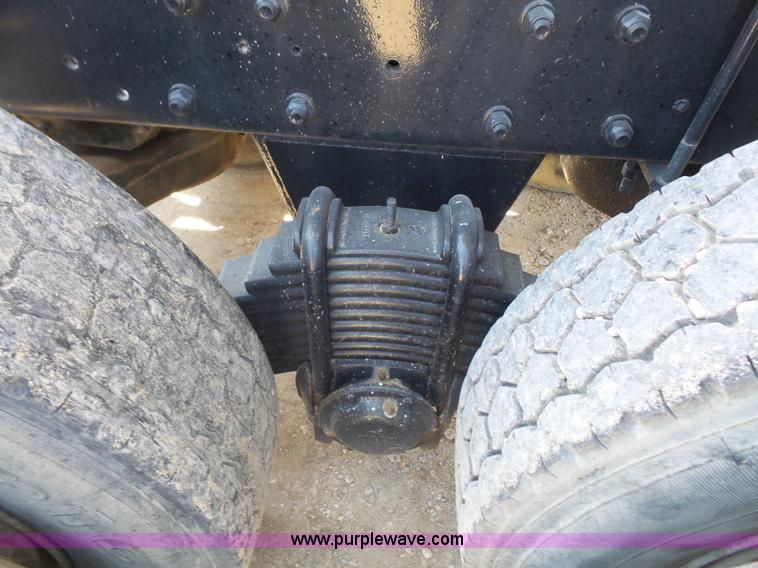 image for item L4885 1993 Mack RD690S dump truck