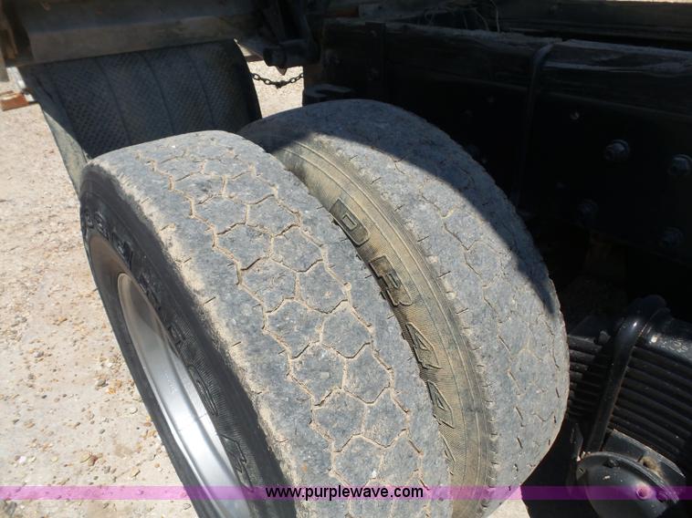 image for item L4885 1993 Mack RD690S dump truck