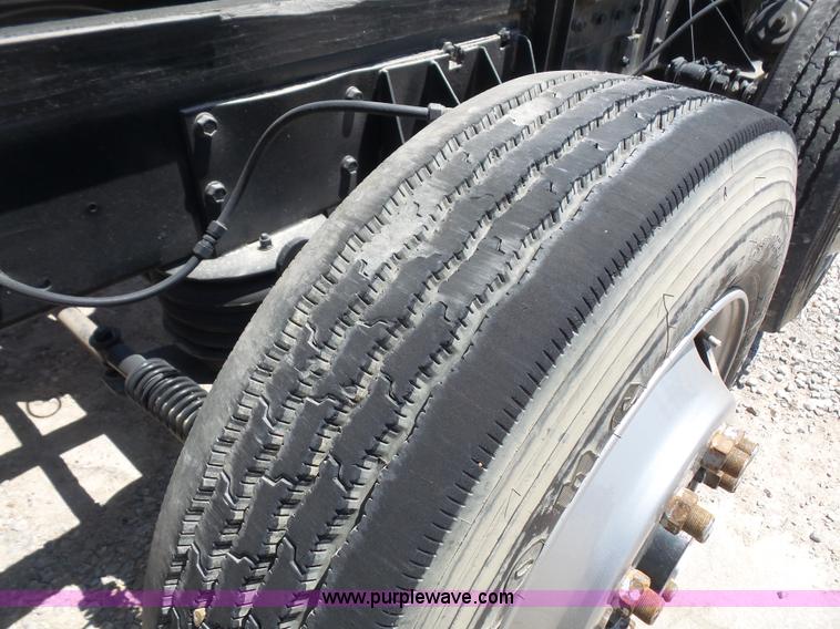 image for item L4885 1993 Mack RD690S dump truck