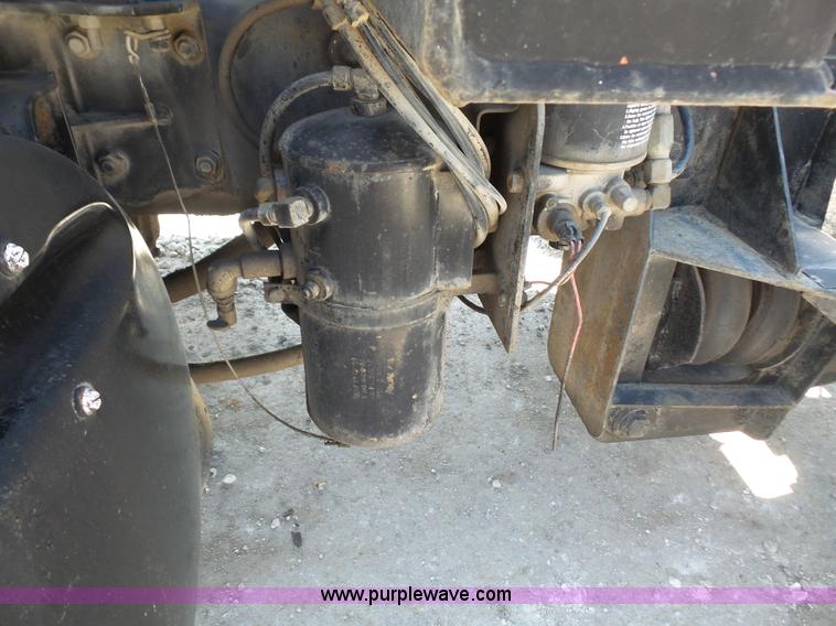 image for item L4885 1993 Mack RD690S dump truck