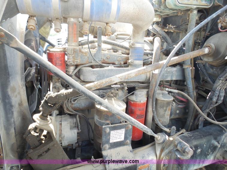image for item L4886 1995 Mack RD690S mixer truck