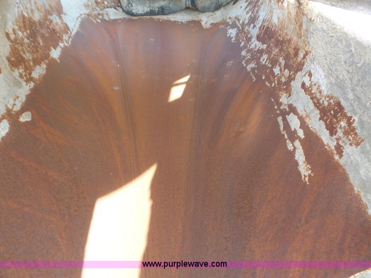 image for item L4886 1995 Mack RD690S mixer truck