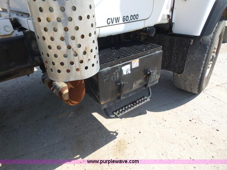 image for item L4886 1995 Mack RD690S mixer truck