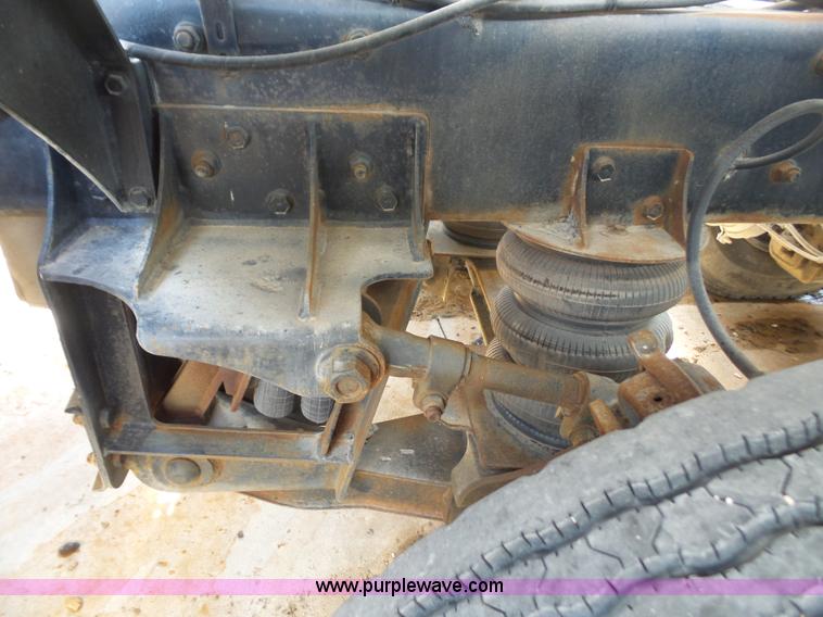 image for item L4886 1995 Mack RD690S mixer truck