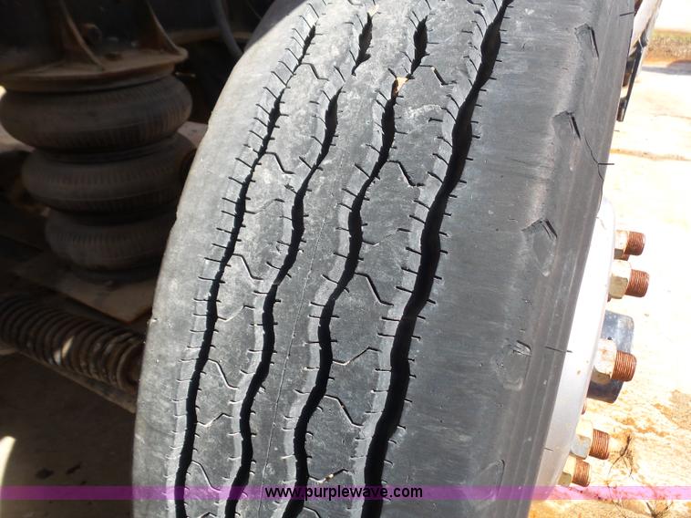 image for item L4886 1995 Mack RD690S mixer truck