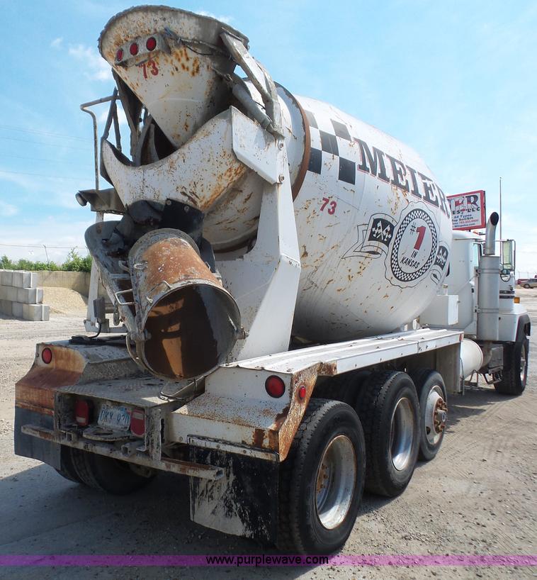 image for item L4887 1995 Mack RD690S mixer truck