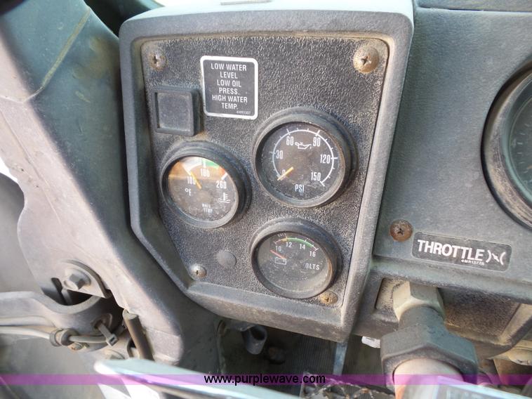 image for item L4887 1995 Mack RD690S mixer truck