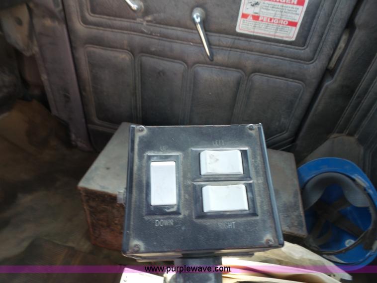 image for item L4887 1995 Mack RD690S mixer truck