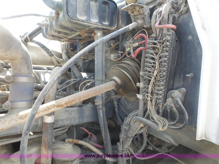 image for item L4887 1995 Mack RD690S mixer truck