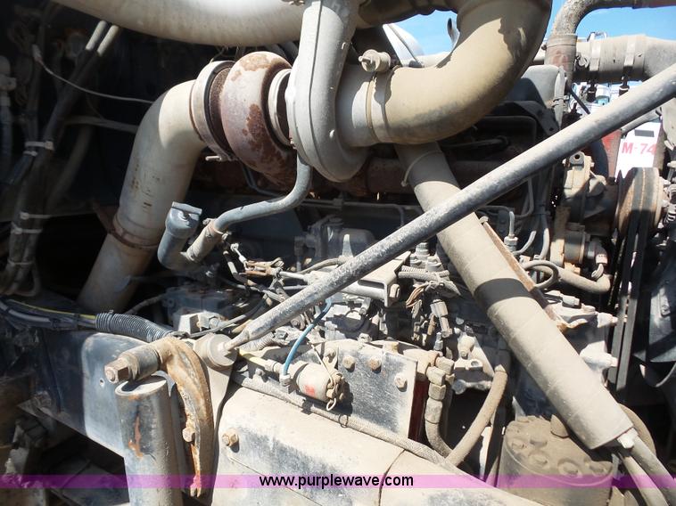 image for item L4887 1995 Mack RD690S mixer truck