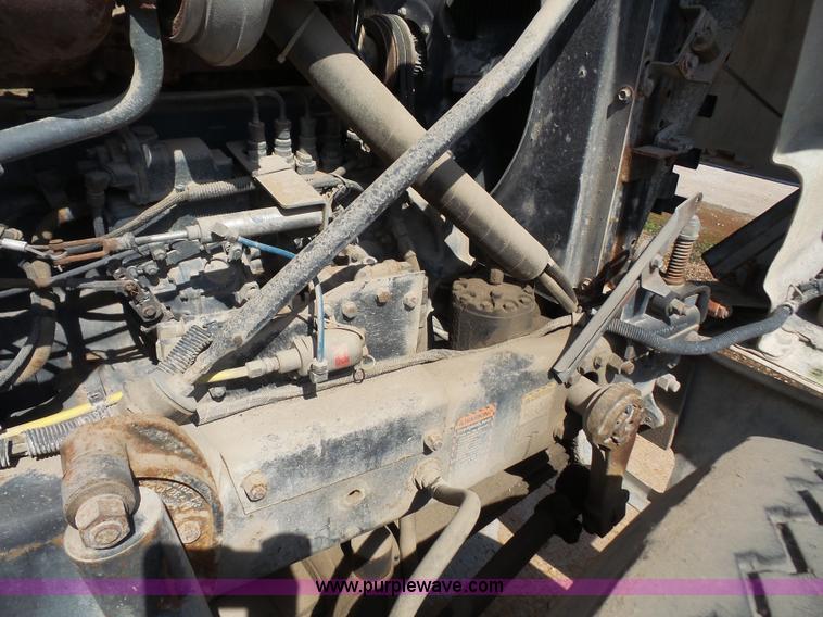 image for item L4887 1995 Mack RD690S mixer truck