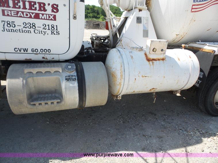 image for item L4887 1995 Mack RD690S mixer truck