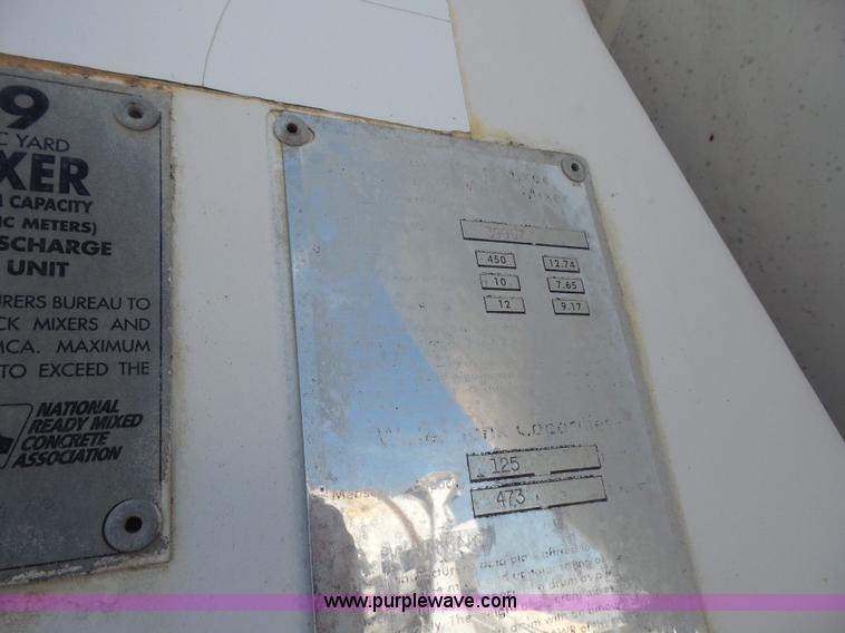 image for item L4887 1995 Mack RD690S mixer truck