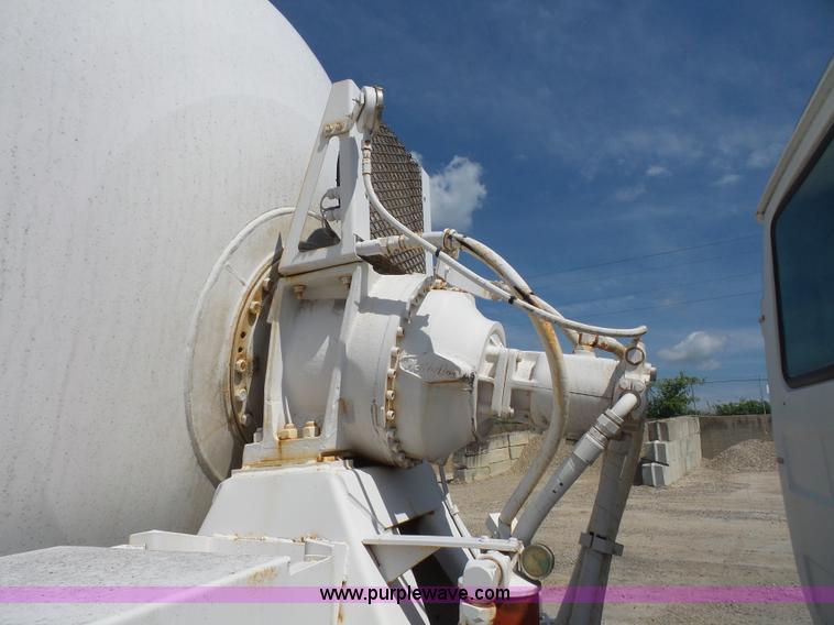 image for item L4887 1995 Mack RD690S mixer truck