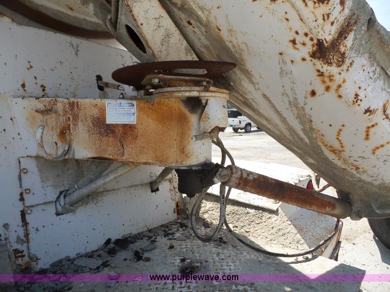 image for item L4887 1995 Mack RD690S mixer truck