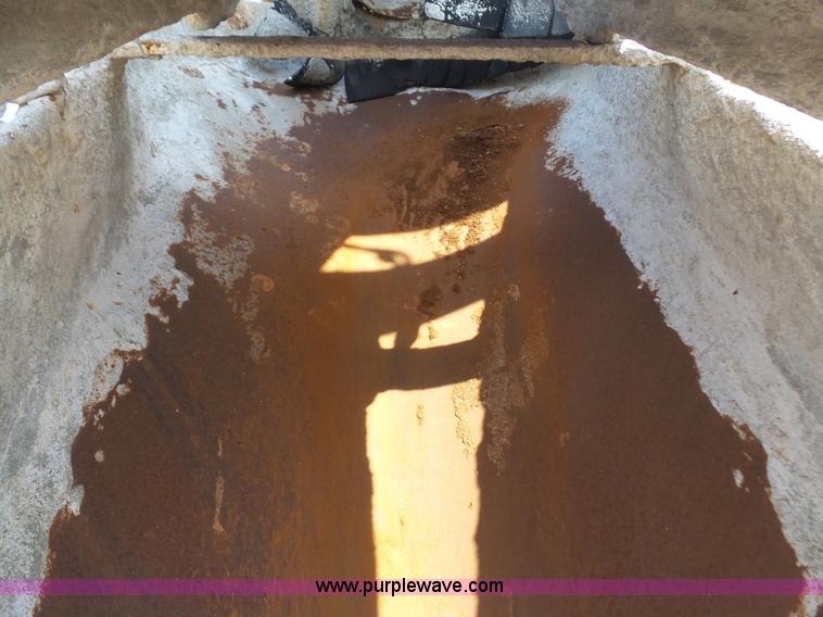 image for item L4887 1995 Mack RD690S mixer truck