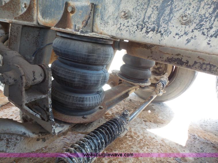 image for item L4887 1995 Mack RD690S mixer truck