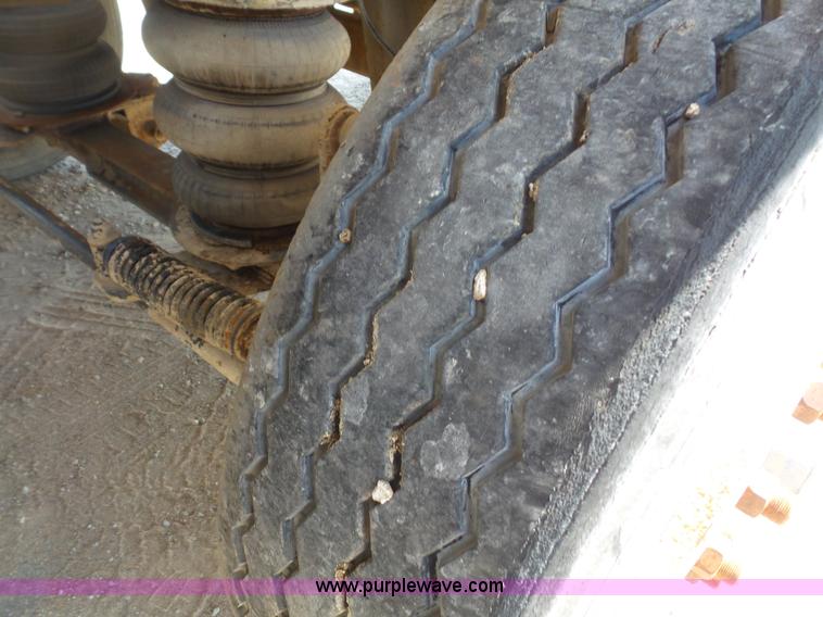 image for item L4887 1995 Mack RD690S mixer truck