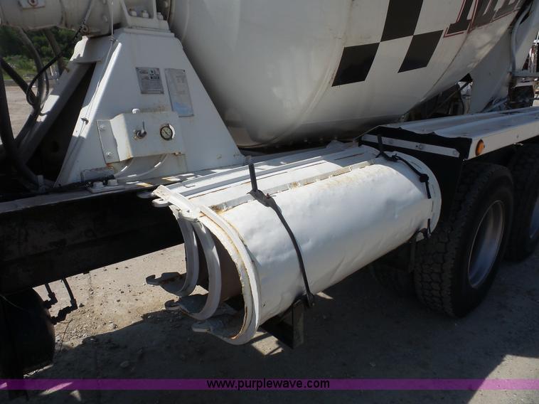 image for item L4888 1995 Mack RD690S mixer truck