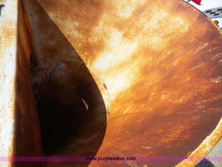 image for item L4888 1995 Mack RD690S mixer truck